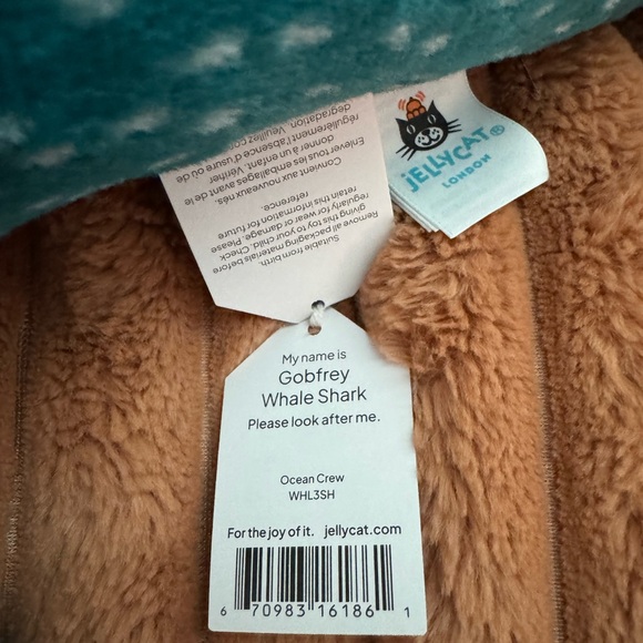 Jellycat Gobfrey Whale Shark - Picture 4 of 6